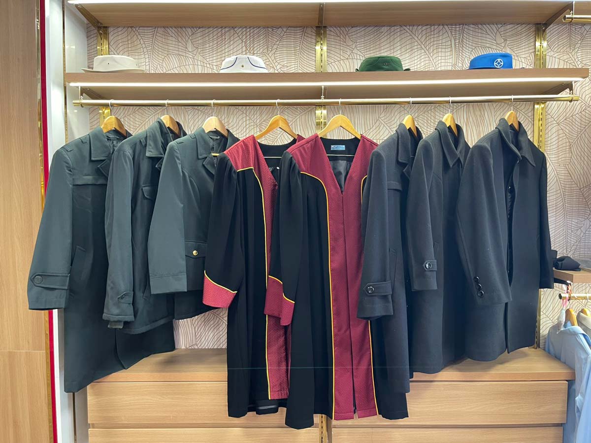 Trang phục bộ ngành Tòa Án, Thi Hành Án